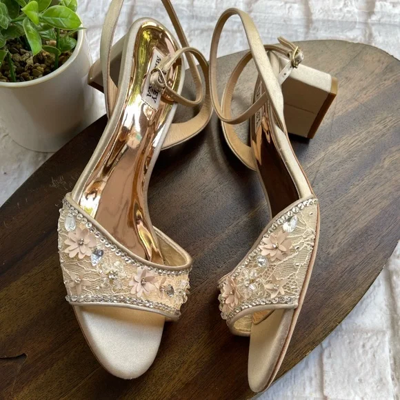 Badgley Mischka Crystal satin embellished block heels women’s size 6 - Picture 4 of 11